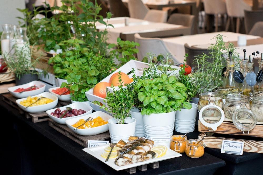 Q Hotel Plus Βρότσλαβ Εξωτερικό φωτογραφία