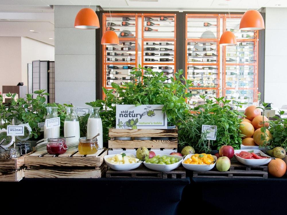Q Hotel Plus Βρότσλαβ Εξωτερικό φωτογραφία