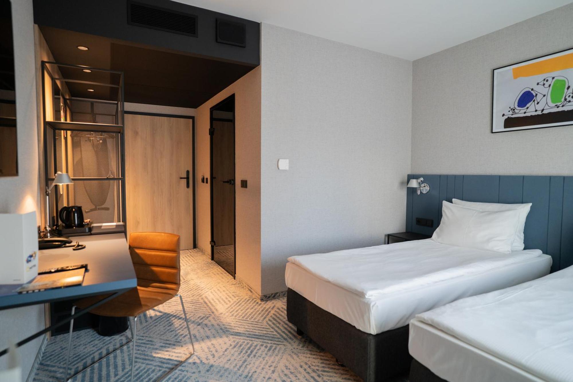 Q Hotel Plus Βρότσλαβ Εξωτερικό φωτογραφία